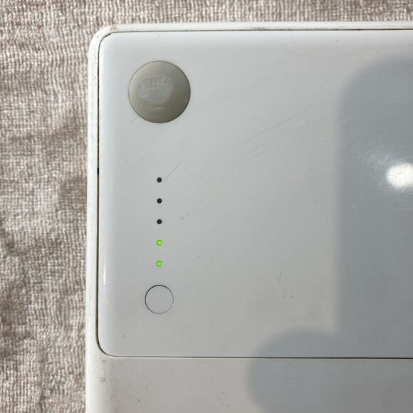 VTG Apple MacBook A1181 13" 2008 Laptop OSX 10.6 4GB  120GB Battery Tested Works - Picture 7 of 9